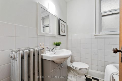 Photo 19 at 8 Grenadier Ravine Drive, Swansea, Toronto