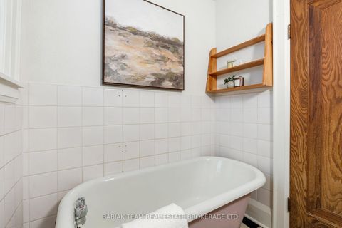 Photo 20 at 8 Grenadier Ravine Drive, Swansea, Toronto
