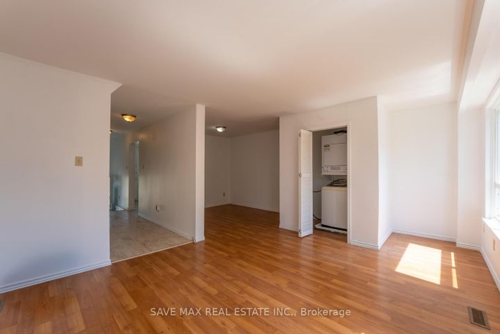 Photo 5 at 62 Moregate Crescent, Central Park, Brampton