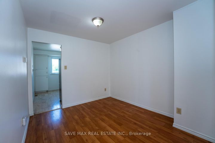 Photo 6 at 62 Moregate Crescent, Central Park, Brampton