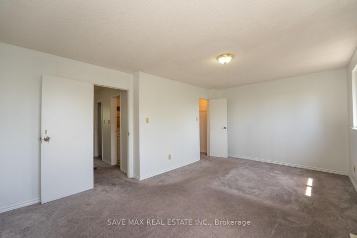 Photo 15 at 62 Moregate Crescent, Central Park, Brampton