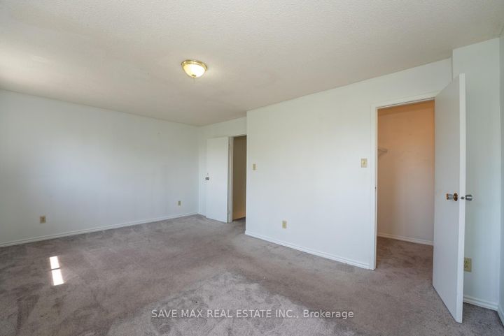 Photo 16 at 62 Moregate Crescent, Central Park, Brampton