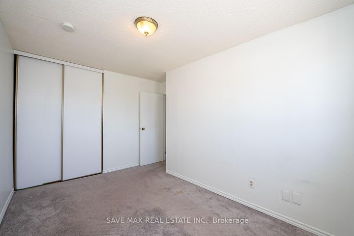 Photo 20 at 62 Moregate Crescent, Central Park, Brampton
