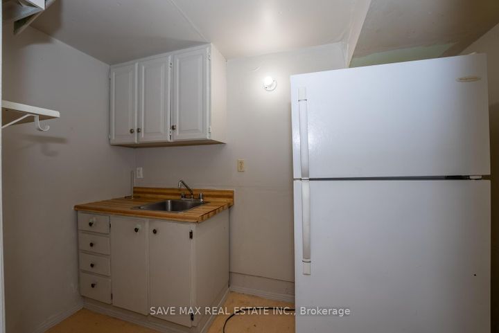 Photo 30 at 62 Moregate Crescent, Central Park, Brampton