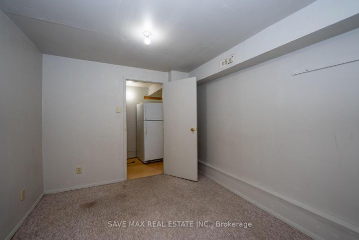 Photo 33 at 62 Moregate Crescent, Central Park, Brampton