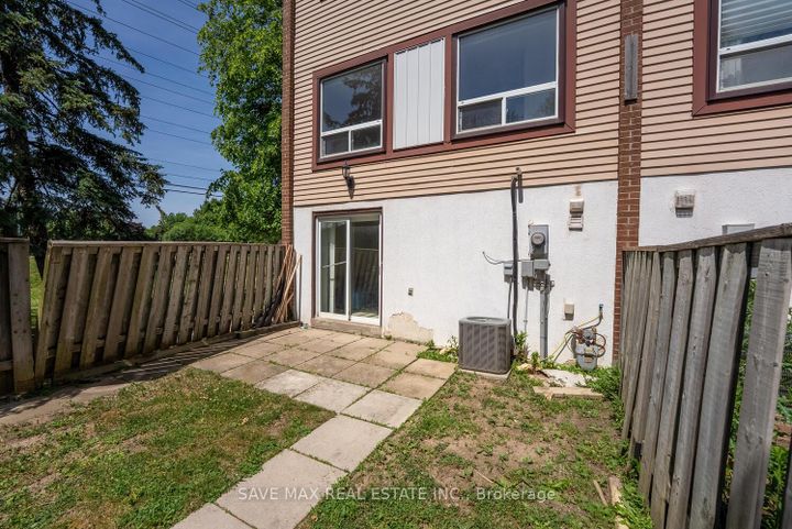 Photo 37 at 62 Moregate Crescent, Central Park, Brampton