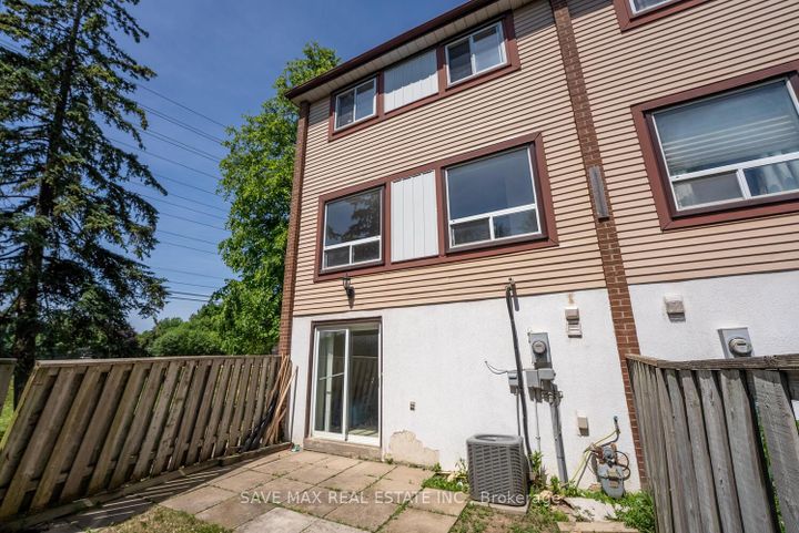 Photo 38 at 62 Moregate Crescent, Central Park, Brampton