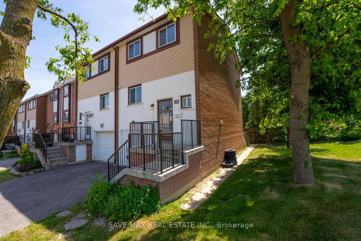 Photo 39 at 62 Moregate Crescent, Central Park, Brampton