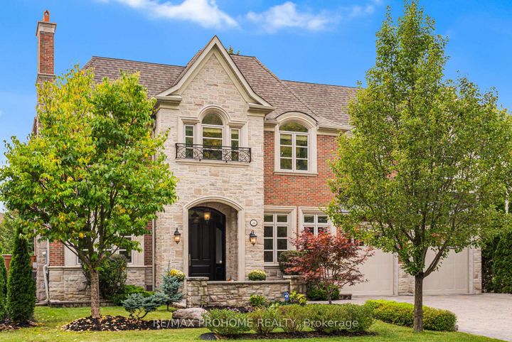 Photo 2 at 38 Park Crescent, Oak Ridges Lake Wilcox, Richmond Hill