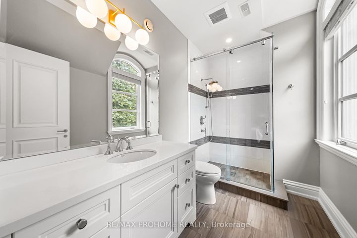 Photo 34 at 38 Park Crescent, Oak Ridges Lake Wilcox, Richmond Hill