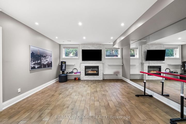 Photo 42 at 38 Park Crescent, Oak Ridges Lake Wilcox, Richmond Hill