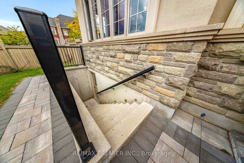 Photo 44 at 28 Rivoli Drive, Vellore Village, Vaughan