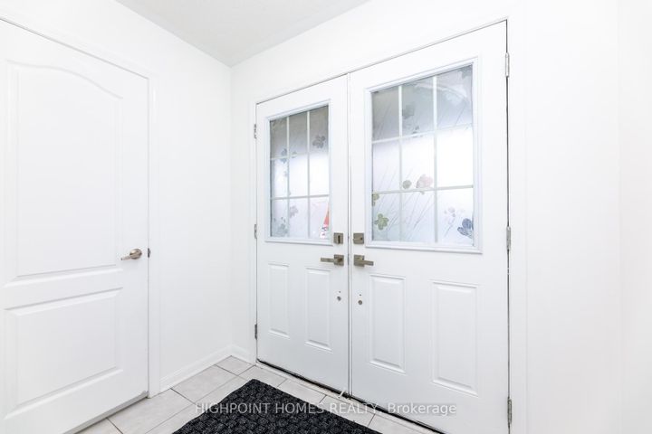 Photo 8 at 1802 Liatris Drive, Duffin Heights, Pickering
