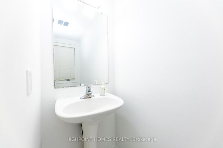 Photo 11 at 1802 Liatris Drive, Duffin Heights, Pickering
