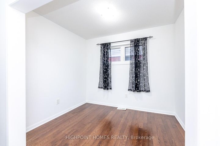 Photo 12 at 1802 Liatris Drive, Duffin Heights, Pickering