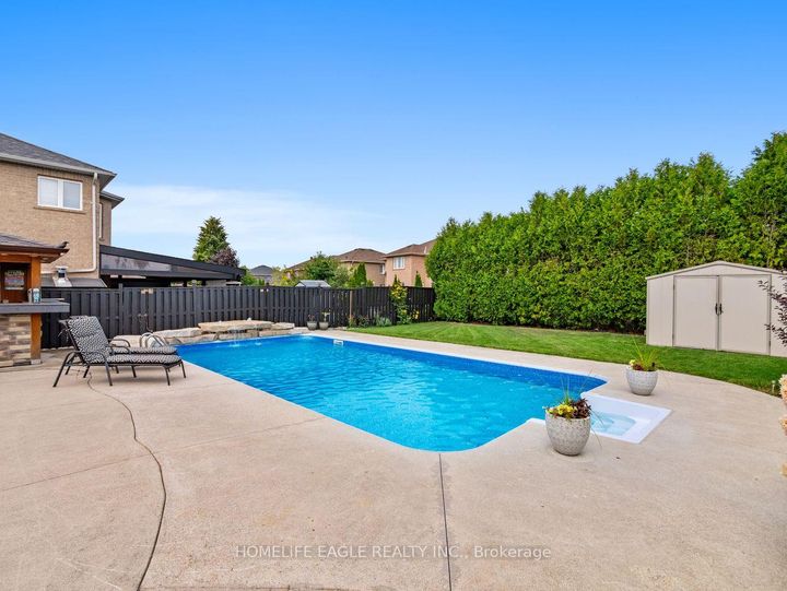 Photo 25 at 15 Eve Court, Bradford, Bradford West Gwillimbury