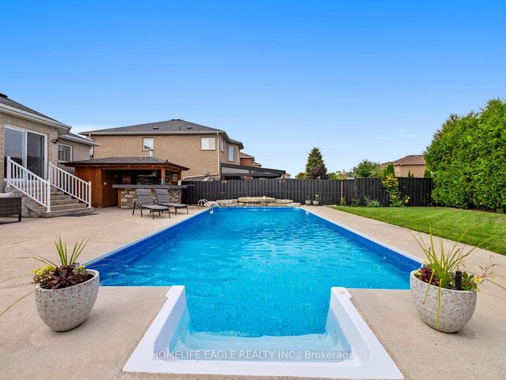 Photo 26 at 15 Eve Court, Bradford, Bradford West Gwillimbury