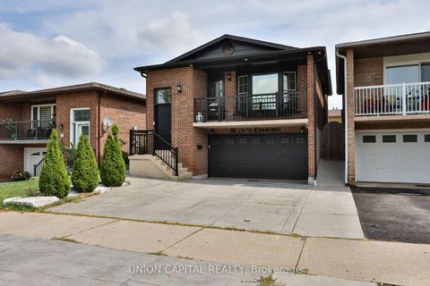 Photo 47 at 21 Avon Crescent, East Woodbridge, Vaughan