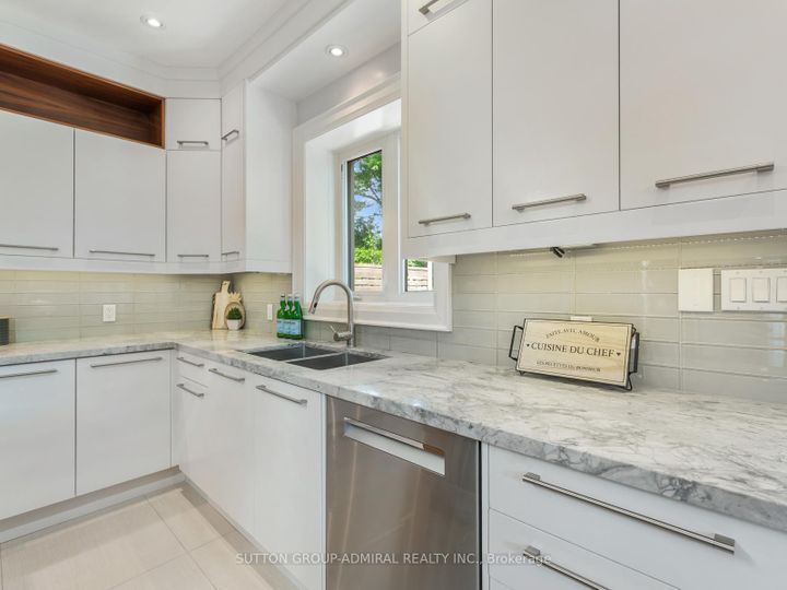 Photo 5 at 1 Dustan Crescent, East York, Toronto