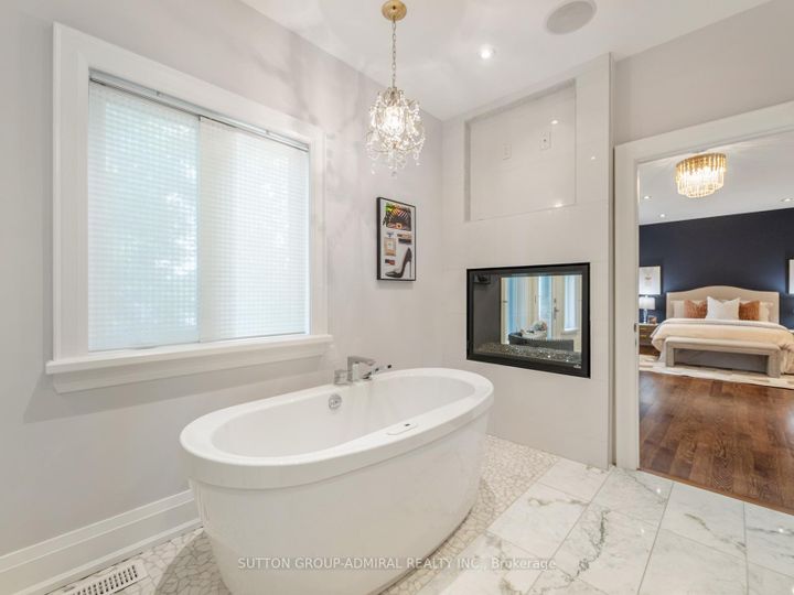 Photo 23 at 1 Dustan Crescent, East York, Toronto