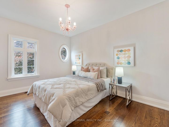 Photo 25 at 1 Dustan Crescent, East York, Toronto