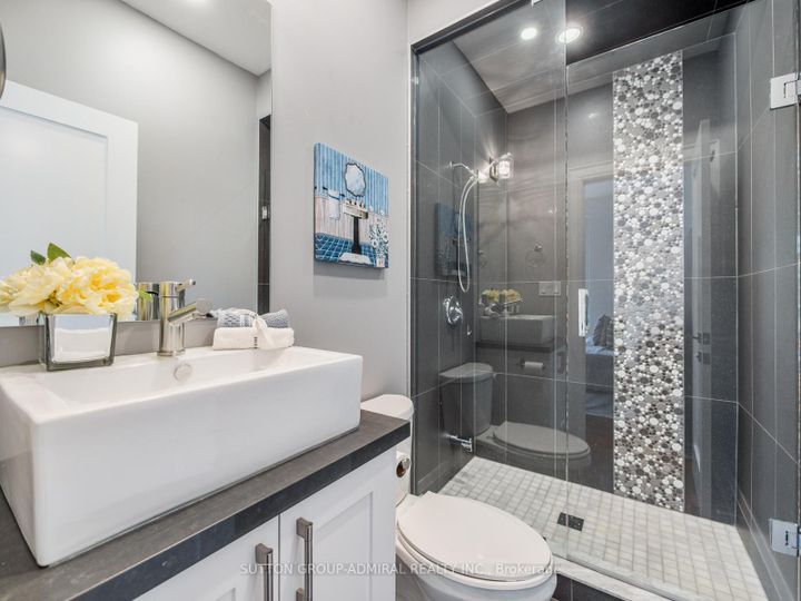Photo 31 at 1 Dustan Crescent, East York, Toronto