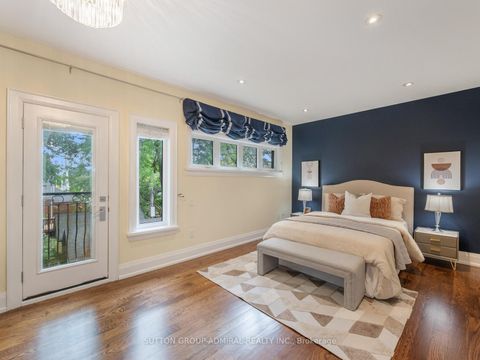 Photo 16 at 1 Dustan Crescent, East York, Toronto