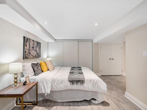 Photo 39 at 1 Dustan Crescent, East York, Toronto
