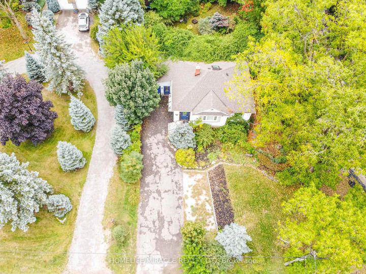 Photo 2 at 7596 Creditview Road, Bram West, Brampton