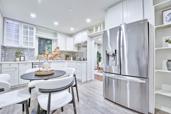 Photo 9 at 7596 Creditview Road, Bram West, Brampton