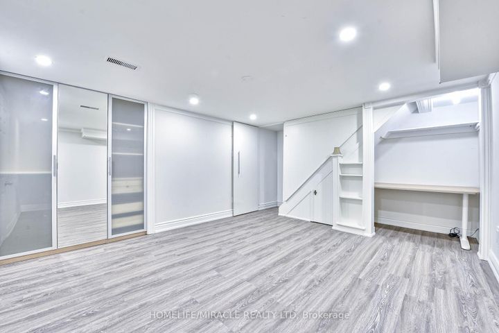 Photo 32 at 7596 Creditview Road, Bram West, Brampton