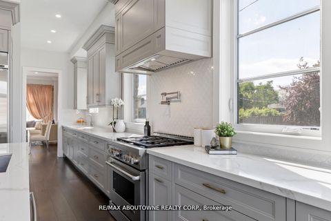 Photo 12 at 265 Woodale Avenue, WO West, Oakville