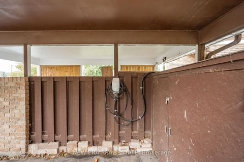 Photo 3 at 34 LAMPMAN Lane, Letitia Heights, Barrie