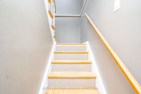 Photo 18 at 34 LAMPMAN Lane, Letitia Heights, Barrie