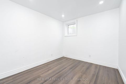 Photo 32 at 34 LAMPMAN Lane, Letitia Heights, Barrie