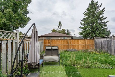 Photo 36 at 34 LAMPMAN Lane, Letitia Heights, Barrie