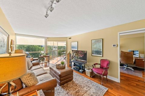 Photo 3 at 413 - 705 King Street W, Niagara, Toronto