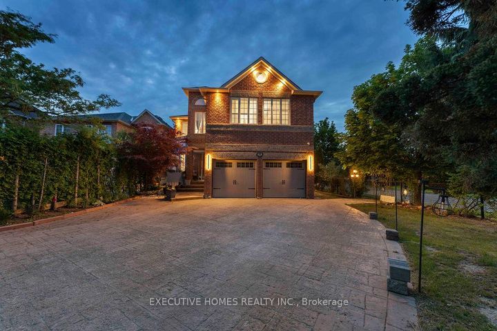 Photo 8 at 8 Shallimar Court, Brampton West, Brampton