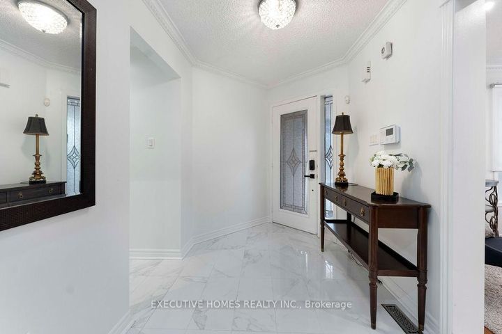 Photo 14 at 8 Shallimar Court, Brampton West, Brampton