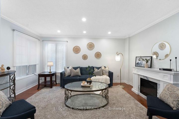 Photo 17 at 8 Shallimar Court, Brampton West, Brampton