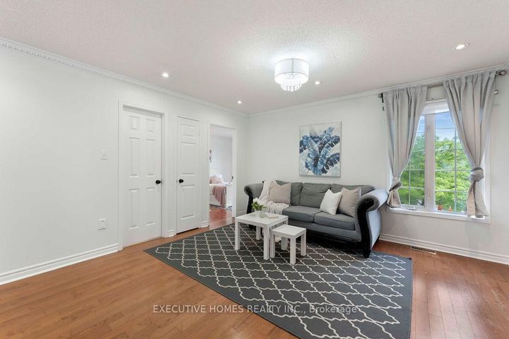 Photo 39 at 8 Shallimar Court, Brampton West, Brampton