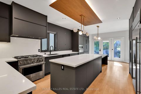 Photo 9 at 737 Woburn Avenue, Nortown, Toronto