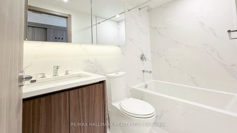 Photo 2 at 1609 - 27 McMahon Drive, Bayview Village, Toronto