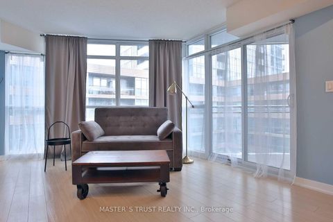 Photo 9 at 932 - 21 Iceboat Terrace, Waterfront Communities C1, Toronto