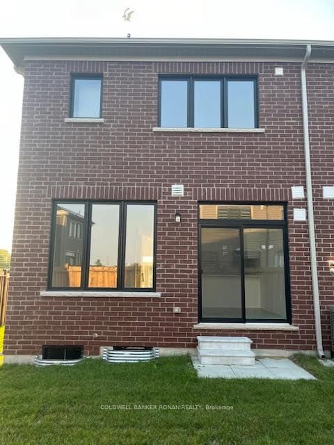 Photo 13 at 29 Milady Crescent, Rural Barrie Southeast, Barrie
