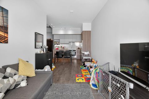 Photo 10 at Th6 - 9 Buttermill Avenue, Vaughan Corporate Centre, Vaughan