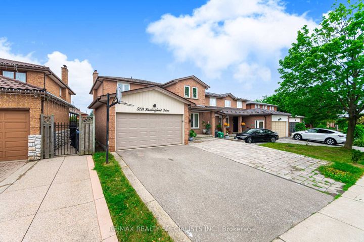 Photo 2 at 5274 Huntingfield Drive, Hurontario, Mississauga