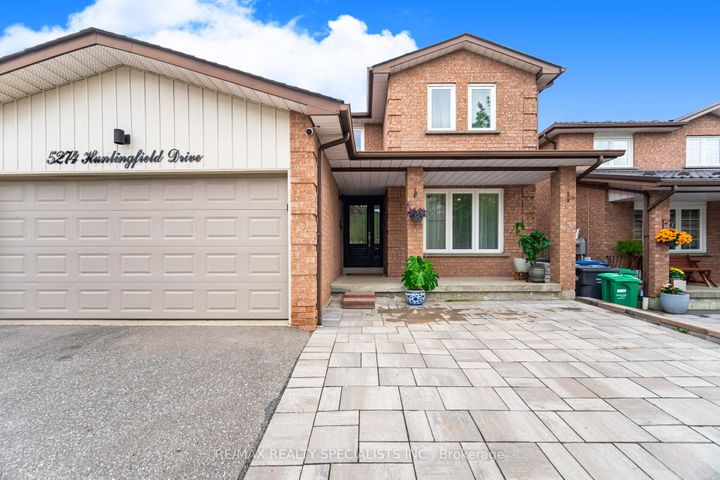 Photo 3 at 5274 Huntingfield Drive, Hurontario, Mississauga