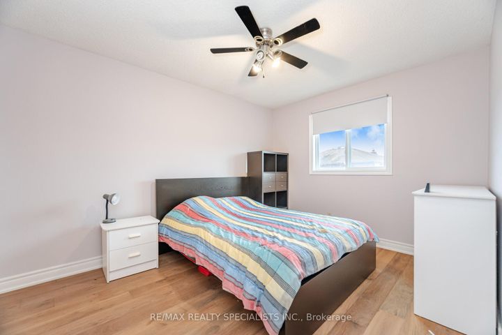 Photo 26 at 5274 Huntingfield Drive, Hurontario, Mississauga