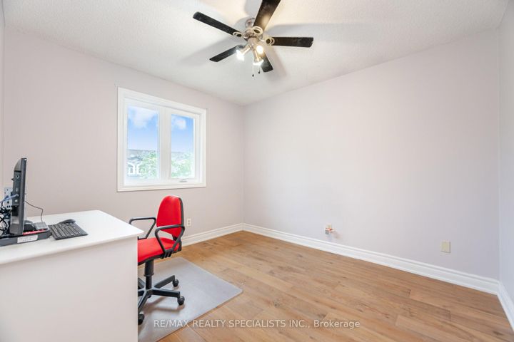 Photo 27 at 5274 Huntingfield Drive, Hurontario, Mississauga
